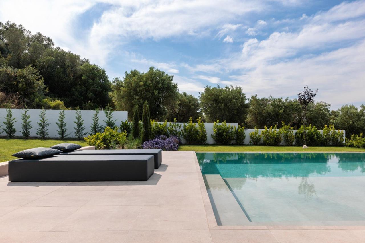 Five Senses Of Luxury Villa Kalandra ภายนอก รูปภาพ