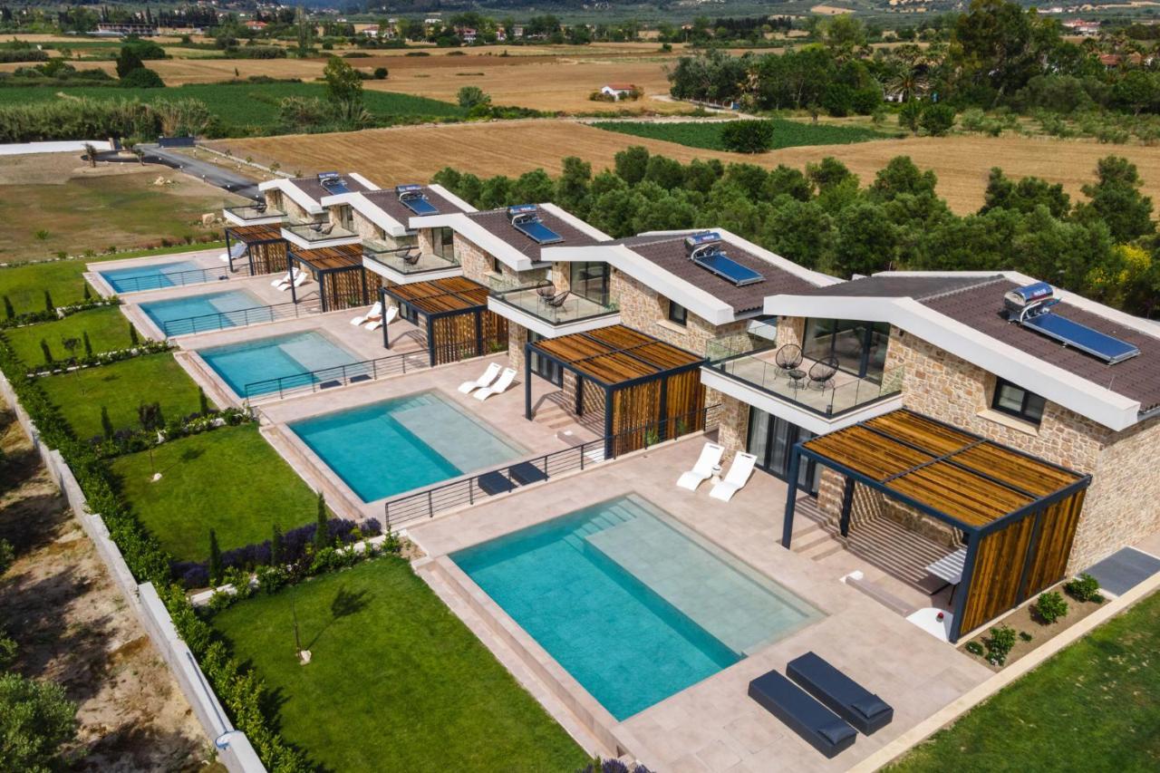 Five Senses Of Luxury Villa Kalandra ภายนอก รูปภาพ