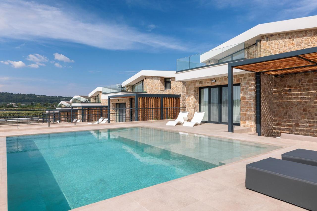 Five Senses Of Luxury Villa Kalandra ภายนอก รูปภาพ